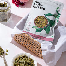 Load image into Gallery viewer, premium natural pumpkin seeds rich in antioxidants and fiber