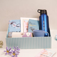 Load image into Gallery viewer, Signature Gifting Hamper | Premium Corporate Hampers
