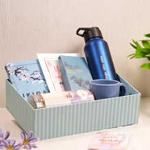 Load image into Gallery viewer, Signature Gifting Hamper | Premium Corporate Hampers
