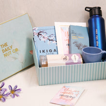 Load image into Gallery viewer, Signature Gifting Hamper | Premium Corporate Hampers
