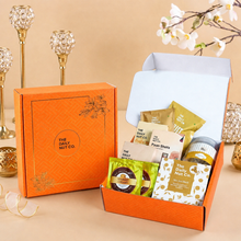 Load image into Gallery viewer, Lite Wellness Snack Box | Premium Hampers
